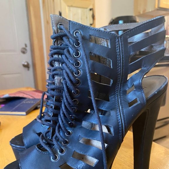 Michael Antonio Heels - Size 5 1/2 - Picture 5 of 5